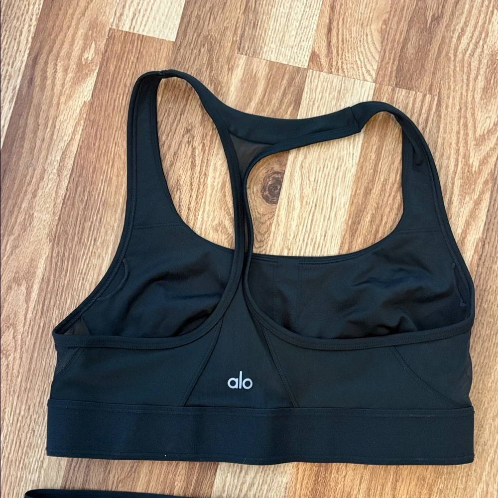 ALO Yoga Dark Green Mesh-Trim Sports Bra & Leggings Set